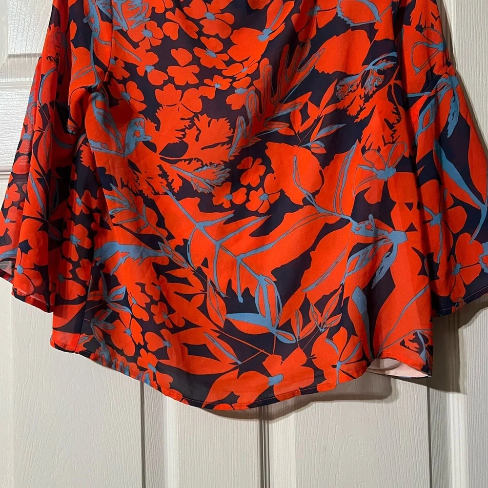 Bold Floral Women's Blouse in Red and Black - Picture 2 of 4
